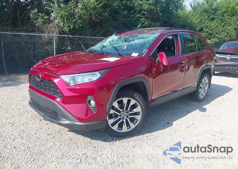 2021 Toyota Rav4 Xle Premium из США, поврежденный, VIN 2T3A1RFV5MW213195